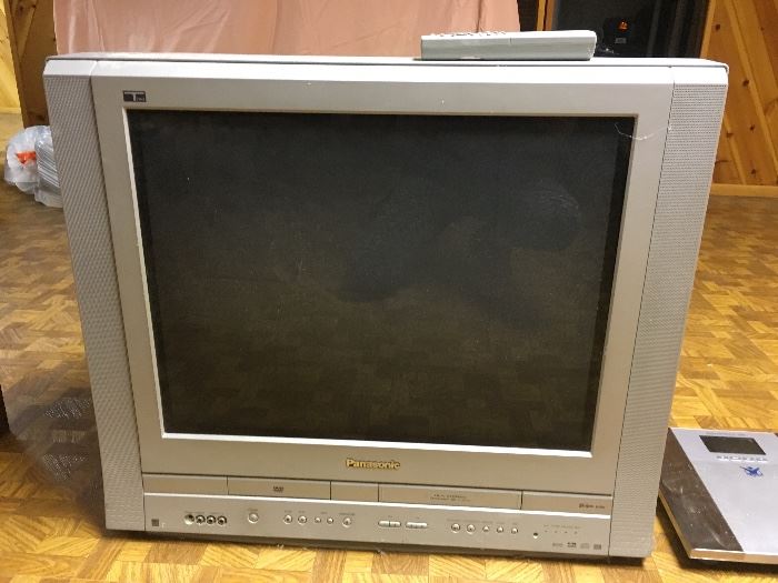 Panasonic Television TV with Built-in VHS and DVD Players