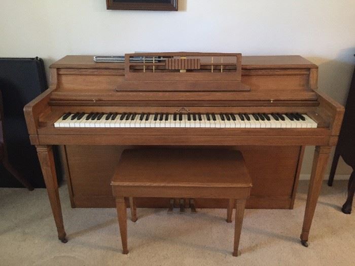 Vintage Wurlitzer Oak piano $500 obo