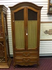 Thomasville armoire / dresser 73" tall 31" wide 