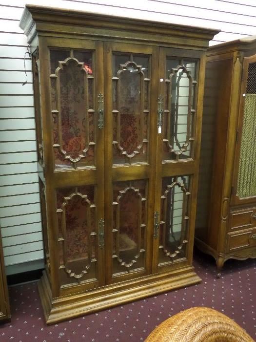 vintage curio cabinet - glass shelves has lights 73" tall 43 wide 