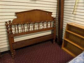 antique queen size bed & frame 