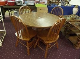 pedestal table & 4 chairs