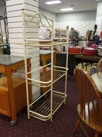 medal 5' tall x 30" wide bakers rack 