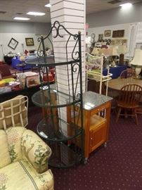 metal bakers rack 70" tall x 28" wide