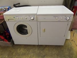 Frigidaire heavy duty front load washer & dryer 