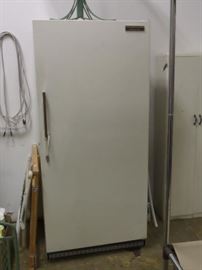 Hotpoint large capacity freezer 