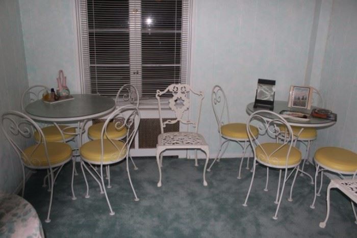 Round Cafe Style Tables & 4 Chairs/Table, White Metal Chair