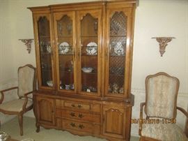 Thomasville China Cabinet/buffet
