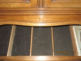 Thomasville China cabinet /buffet