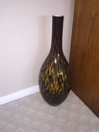 HAND BLOWN GLASS VASE