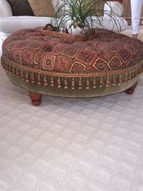 LUXURIOUS TUFTED OTTOMAN WITH TASSELS