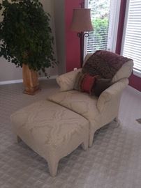 CREAM LOUNGE CHAIR WITH OTTOMAN