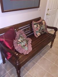 SOLID WOOD BENCH WITH DECORATIVE PILLOWS