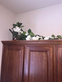 FAUX FLOWERS-HOME DECOR'