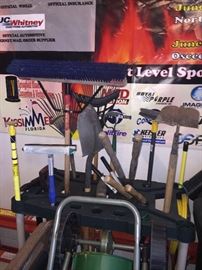 YARD TOOLS AND ACCESSORIES