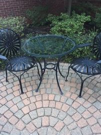 OUTDOOR PATIO FURNITURE---SMALL ROUND TABLE WITH 2 CHAIRS