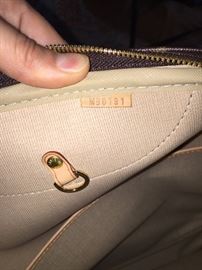 AUTHENTIC LOUIS VUITTON MONOGRAM ALIZE 24 SOFT LUGGAGE-EXCELLENT CONDITION