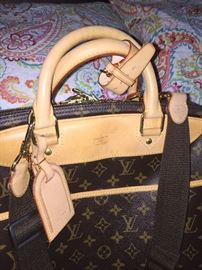 AUTHENTIC LOUIS VUITTON MONOGRAM ALIZE 24 SOFT LUGGAGE-EXCELLENT CONDITION