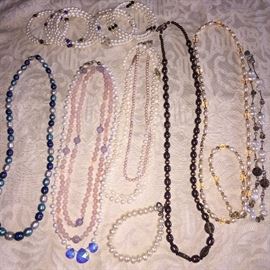 NATURAL PEARL NECKLACES AND BRACELETS