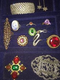 GORGEOUS SPARKLY JEWELRY