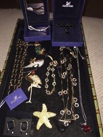 SWAN SIGNED SWARIVSKI JEWELRY