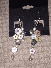 MOTHER OF PEARL AND NATURAL PEARL DANGLING EARRINGS