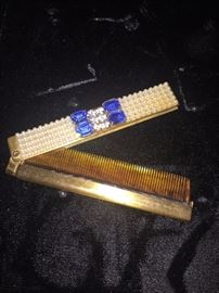 ANTIQUE RHINESTONE CASE WITH BRUSH