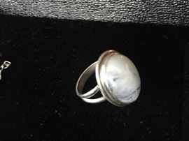STERLING SILVER MOONSTONE RING