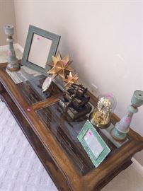 PICTURE FRAMES & HOME DECOR'