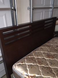 CASANA MOCHA QUEEN SIZE BED