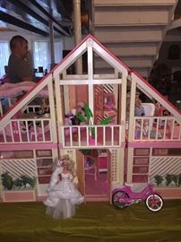 BARBIE HOUSE