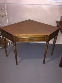 VINTAGE KLING COLONIAL CORNER DESK