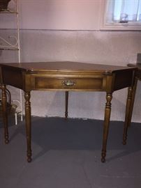 VINTAGE KLING COLONIAL CORNER DESK