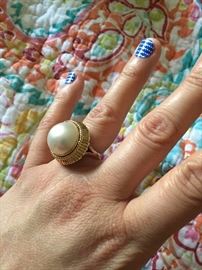 STUNNING ANTIQUE 14K GOLD & HUGE SOUTH SEA PEARL RING