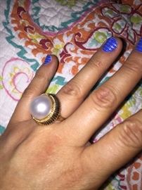 STUNNING ANTIQUE 14K GOLD & HUGE SOUTH SEA PEARL RING