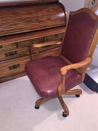 BURGUNDY LEATHER & SOLID OAK OFFICE CHAIR