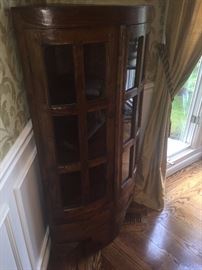 VINTAGE SOLID OAK CORNER CABINET