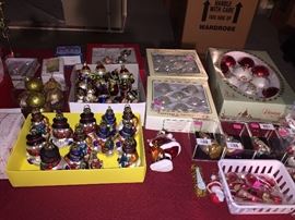 HOLIDAY & CHRISTMAS DECOR'