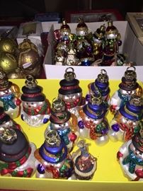 HOLIDAY & CHRISTMAS DECOR'