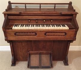 Oak Pump Organ