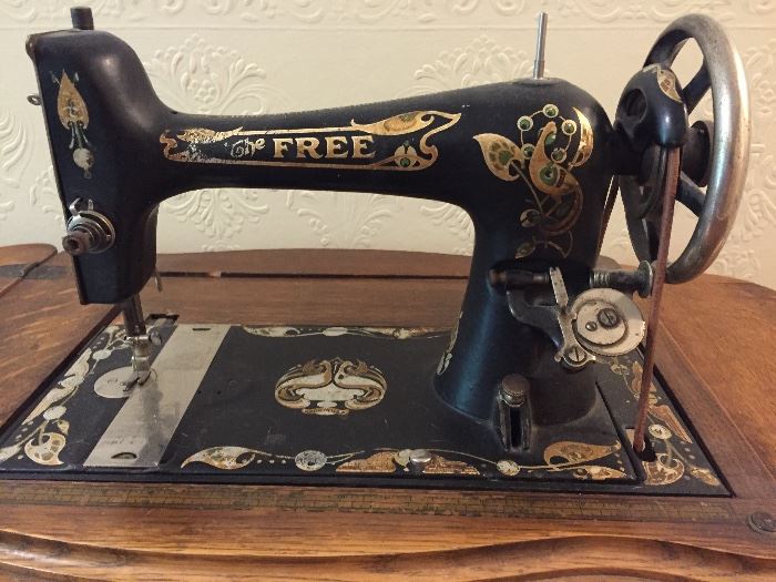 Oak Ridge Estate/Moving Sale with Antiques and Blue Ridge Pottery Starts On 8/25/2016