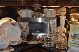 Kitchen Aid microwave. 