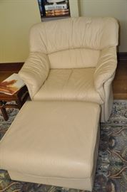 34" leather Chair w Ottoman