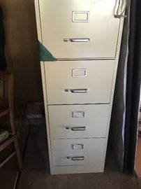 Metal locking 4 drawer file cabinet