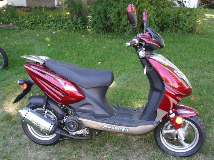 “New” 2013 Propel Delray MD50 QT-9 Scooter (Only 1.9 miles)