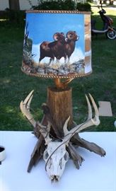 Dear Scull Mount Lamp