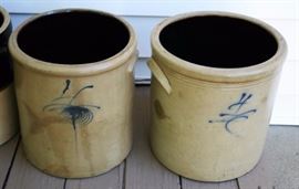 4 Gal Blue Mark Crocks