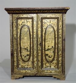 Chinese export lacquer small cabinet