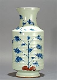 Chinese 19th century porcelain vase