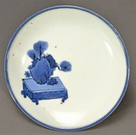 One of five Japanese Imari small plates, 18th century